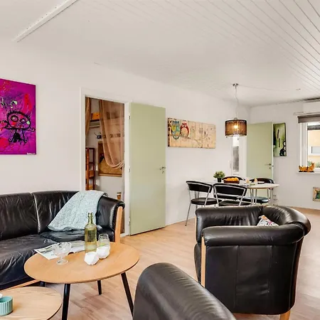 Heloise - 900m From The Sea By Interhome