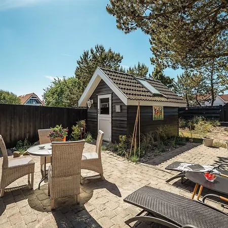 Appartement Heloise - 900m From The Sea By Interhome